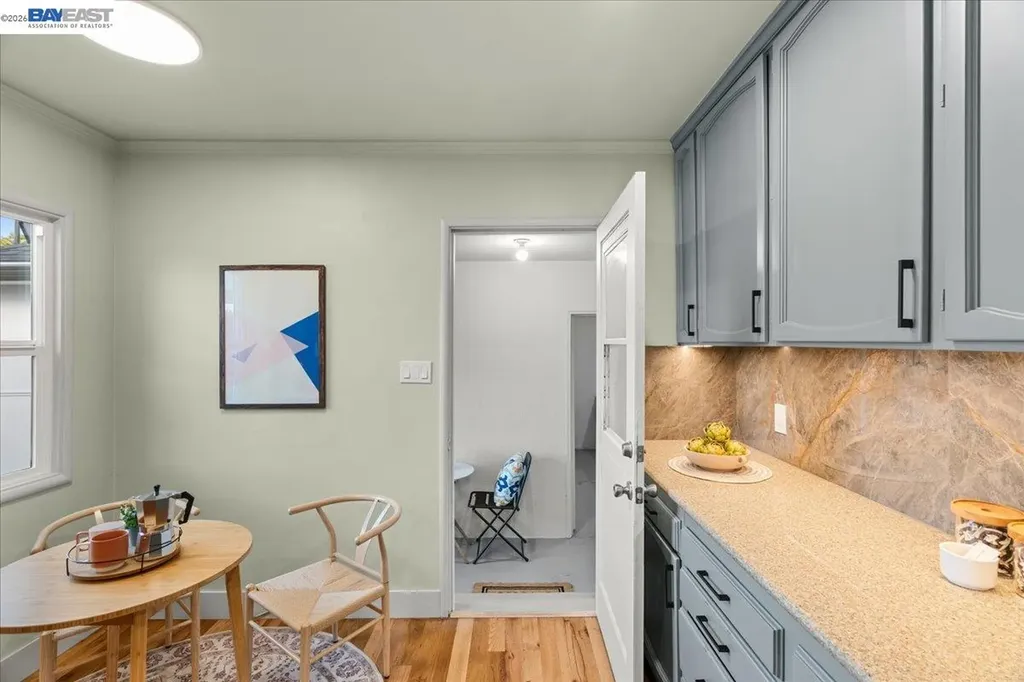 320 Beach Road Alameda CA 94502