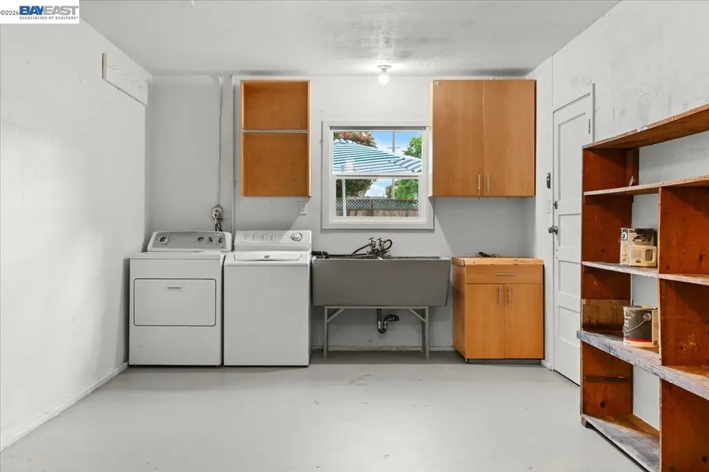 320 Beach Road Alameda CA 94502