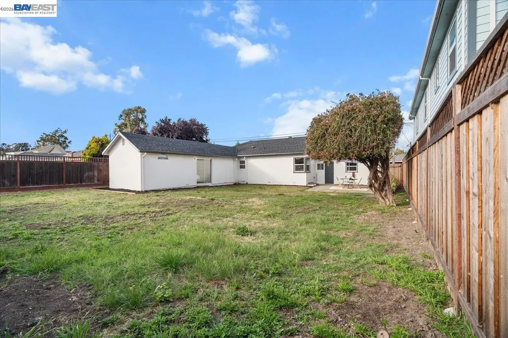 320 Beach Road Alameda CA 94502