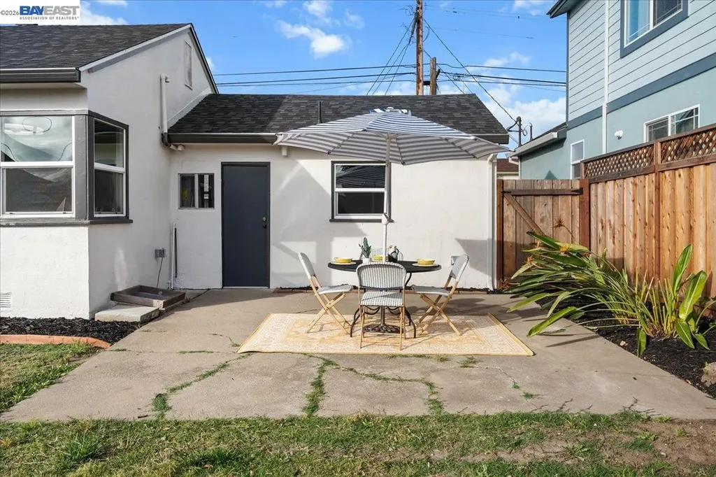 320 Beach Road Alameda CA 94502