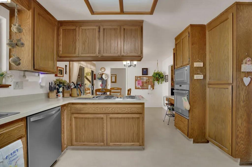 944 Sherman Lane Oakley CA 94561