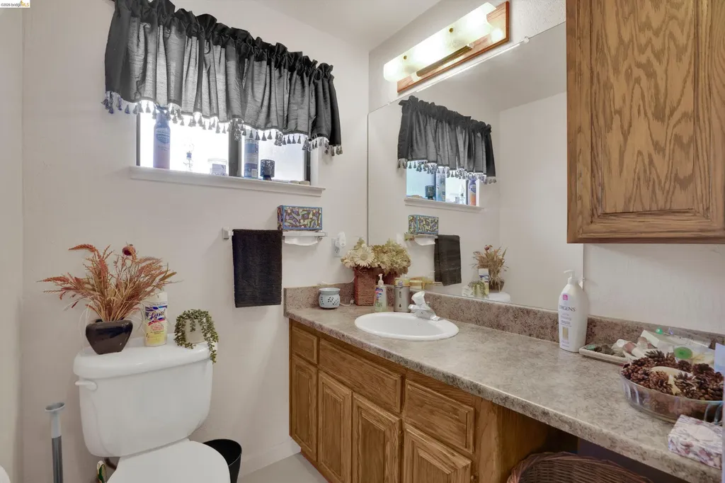 944 Sherman Lane Oakley CA 94561