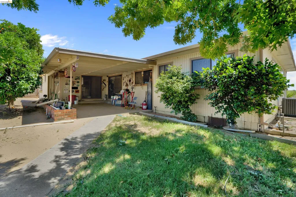 944 Sherman Lane Oakley CA 94561