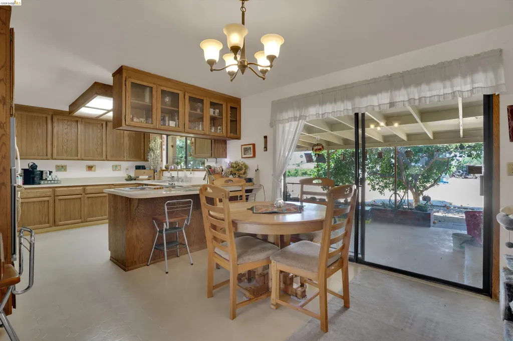 944 Sherman Lane Oakley CA 94561
