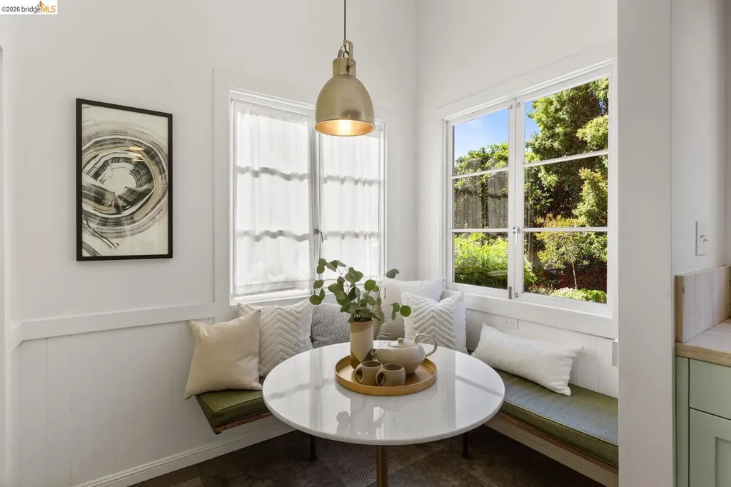 2811 Parker Street Berkeley CA 94704