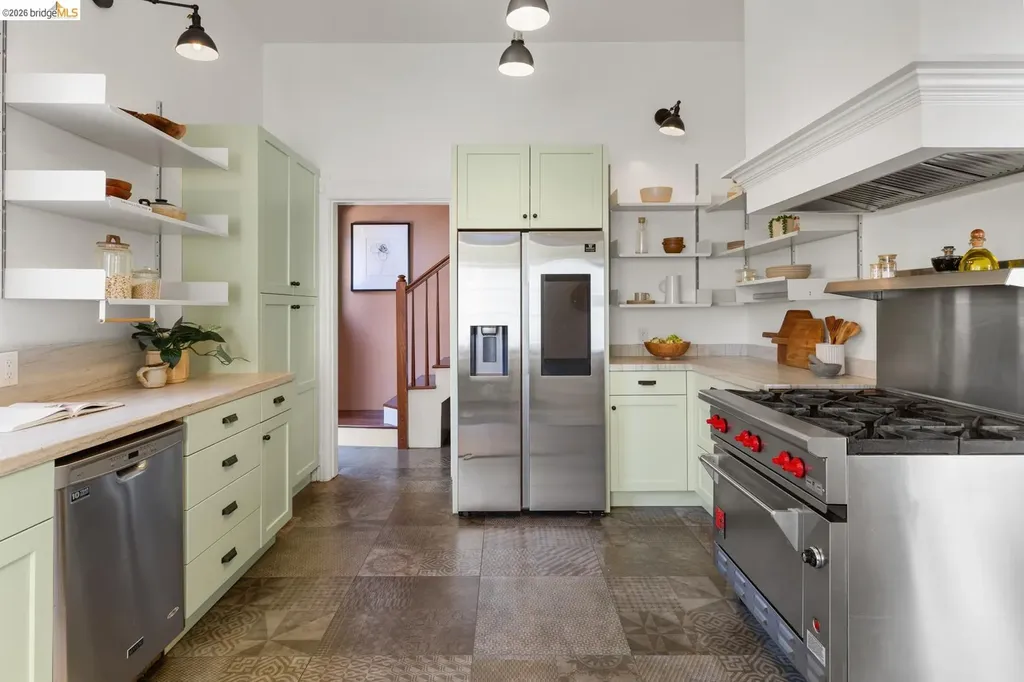 2811 Parker Street Berkeley CA 94704