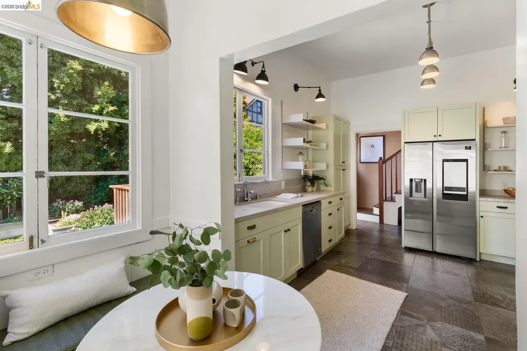 2811 Parker Street Berkeley CA 94704