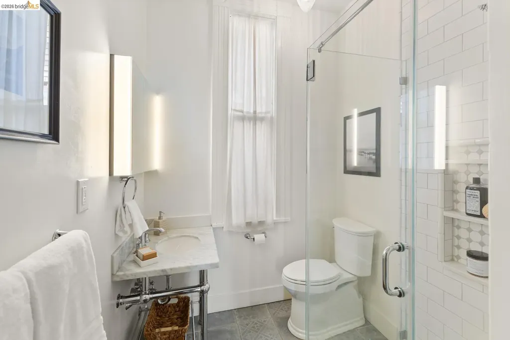 2811 Parker Street Berkeley CA 94704