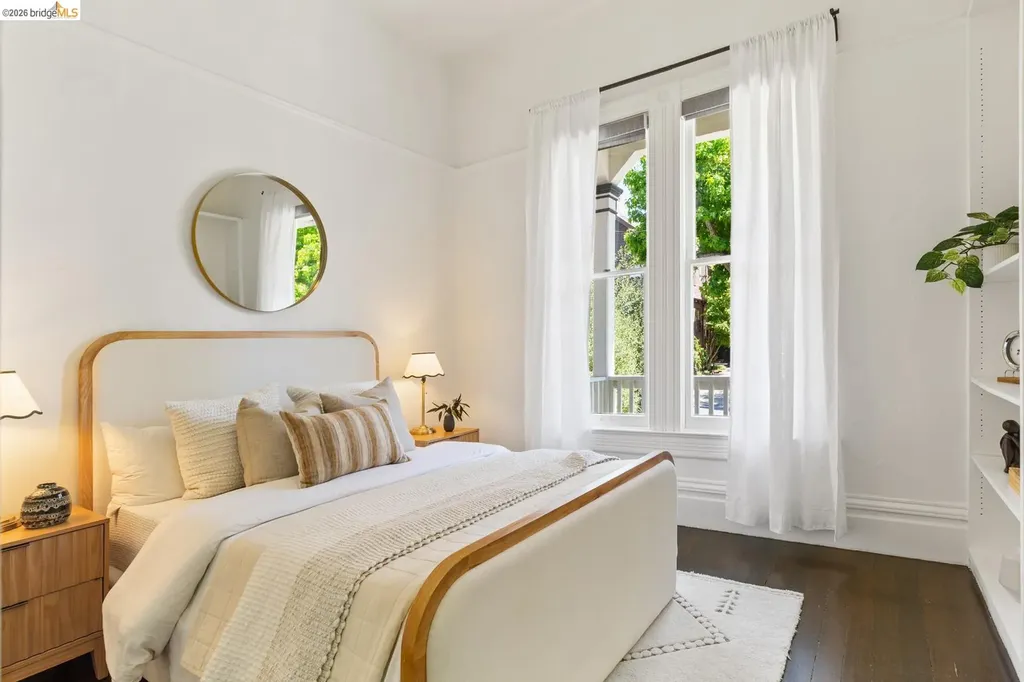 2811 Parker Street Berkeley CA 94704