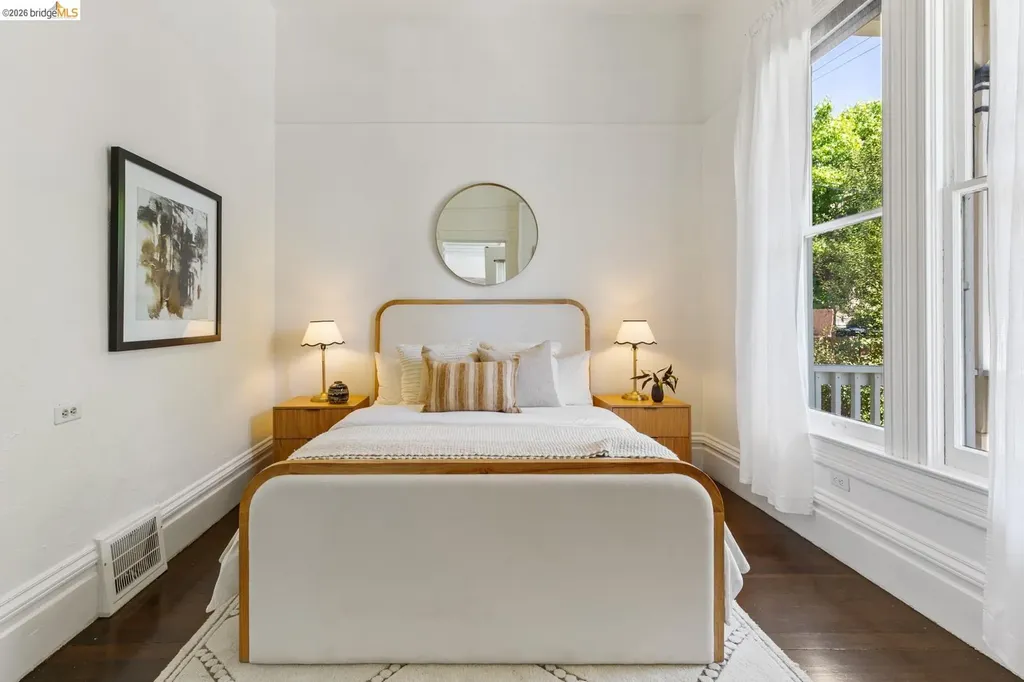 2811 Parker Street Berkeley CA 94704