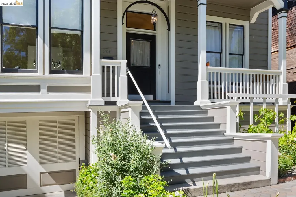 2811 Parker Street Berkeley CA 94704