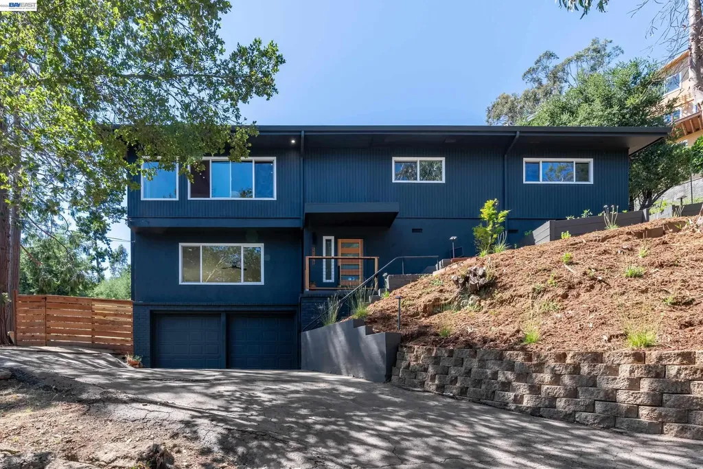 4827 Trinidad Oakland CA 94602