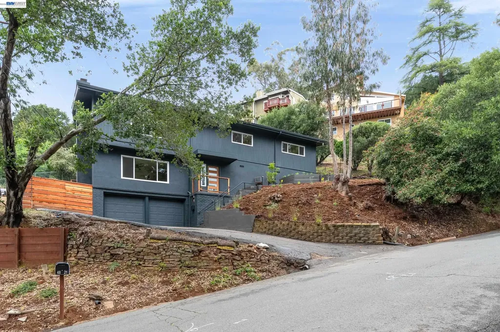 4827 Trinidad Oakland CA 94602
