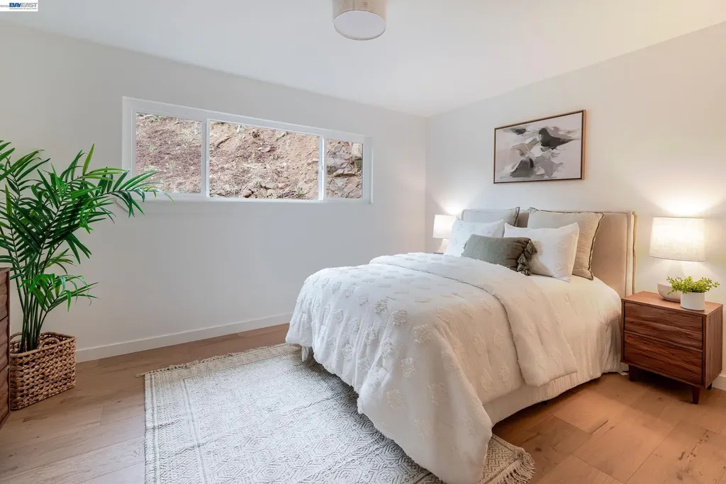 4827 Trinidad Oakland CA 94602