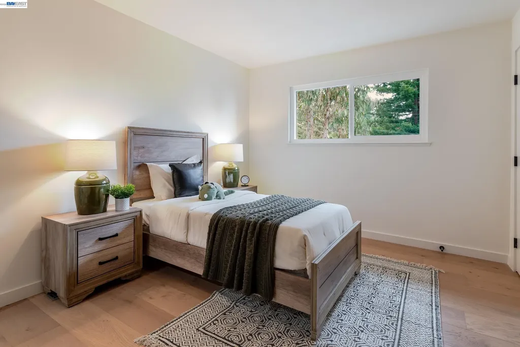 4827 Trinidad Oakland CA 94602