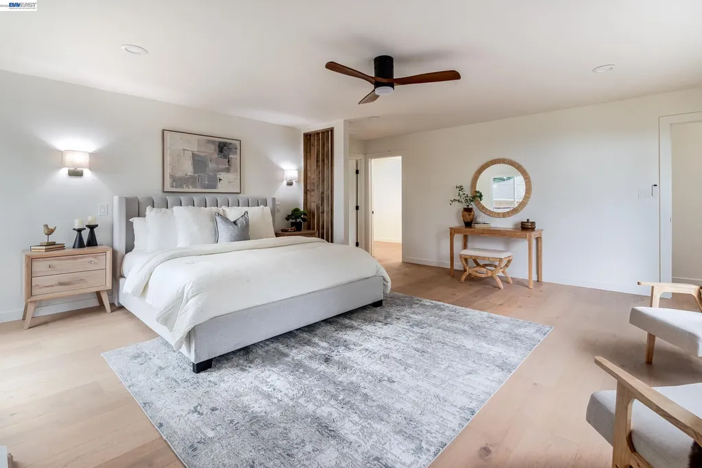 4827 Trinidad Oakland CA 94602