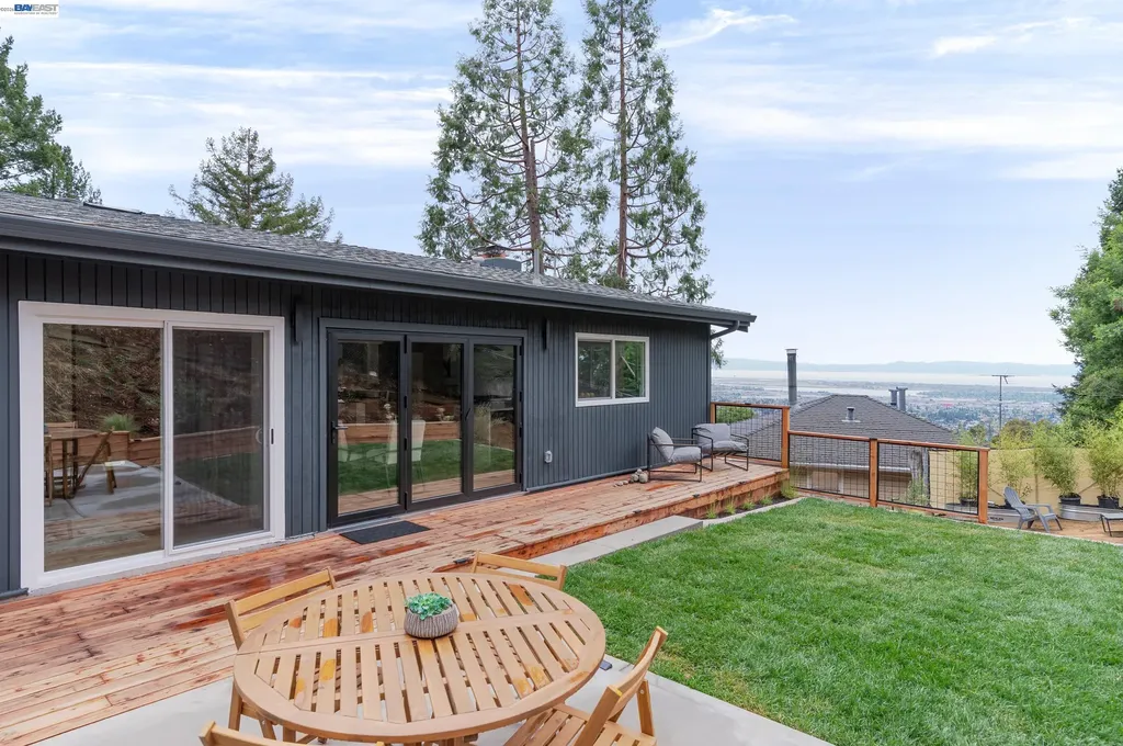4827 Trinidad Oakland CA 94602
