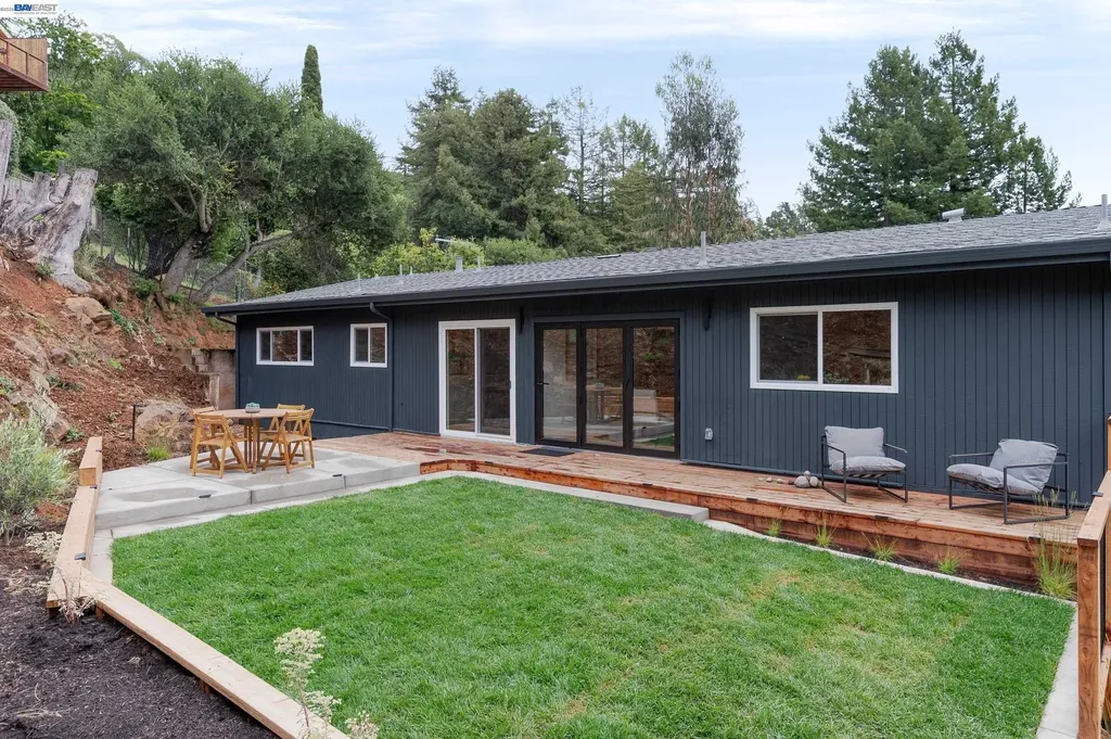 4827 Trinidad Oakland CA 94602