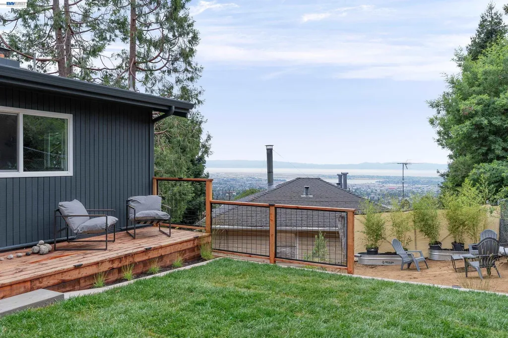 4827 Trinidad Oakland CA 94602