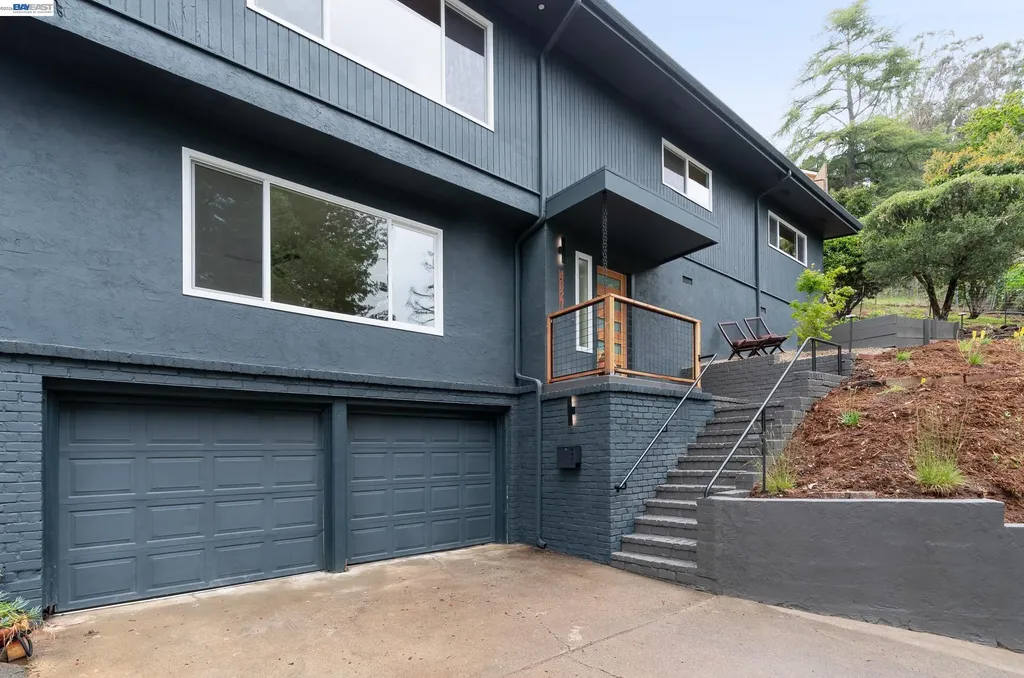 4827 Trinidad Oakland CA 94602