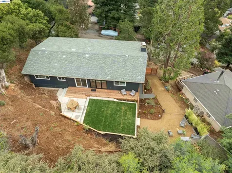 4827 Trinidad Oakland CA 94602