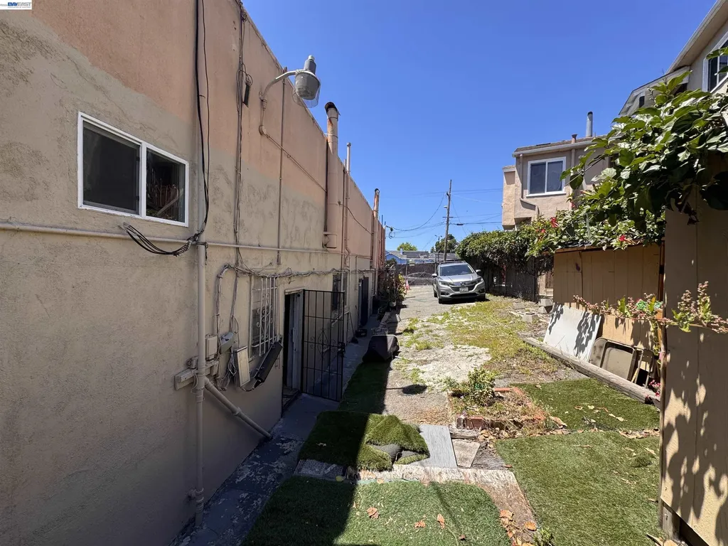 4200 Foothill Boulevard Oakland CA 94601