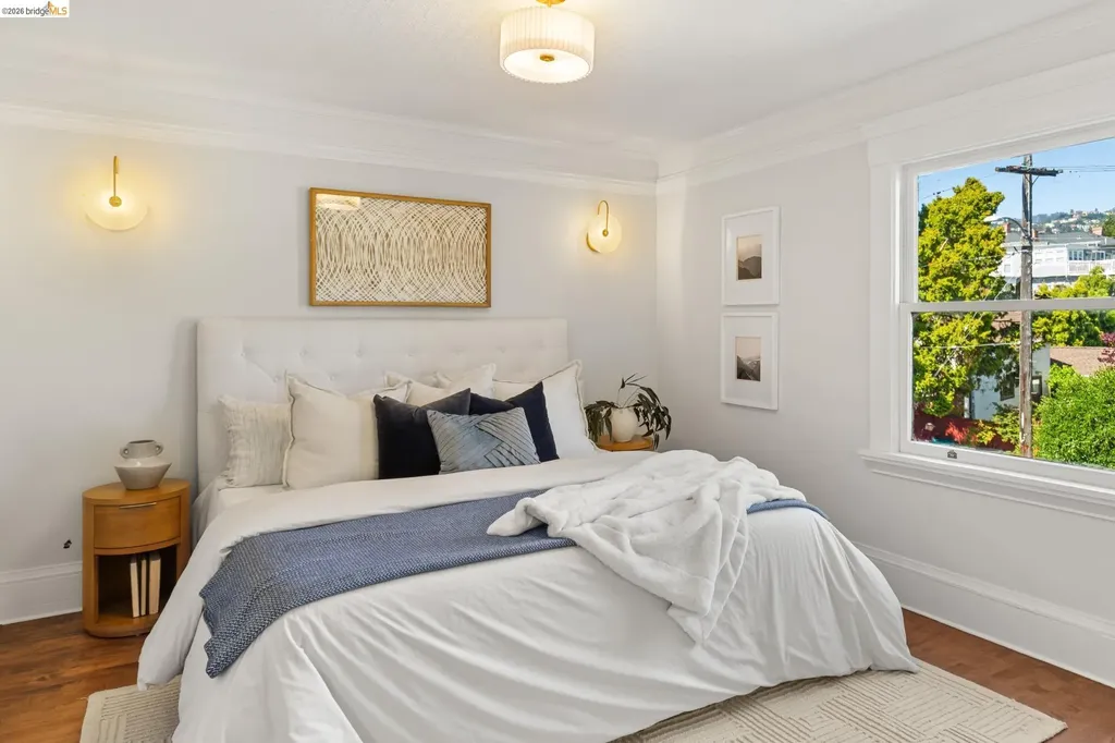 5690 Ocean View Drive Oakland CA 94618
