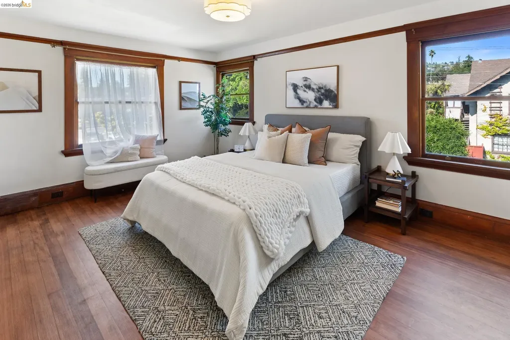 5690 Ocean View Drive Oakland CA 94618