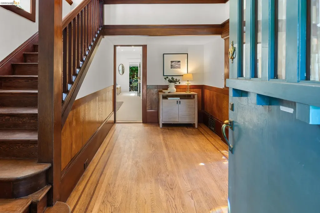 5690 Ocean View Drive Oakland CA 94618