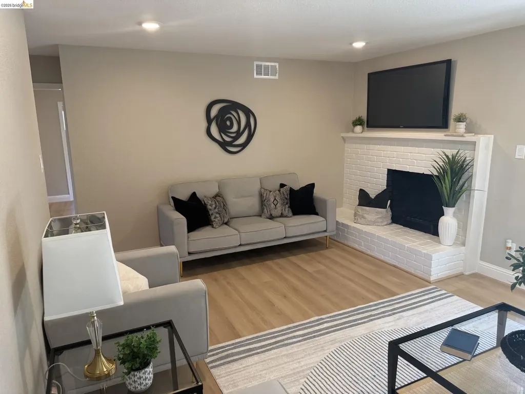 4417 Meadowbrook Drive El Sobrante CA 94803