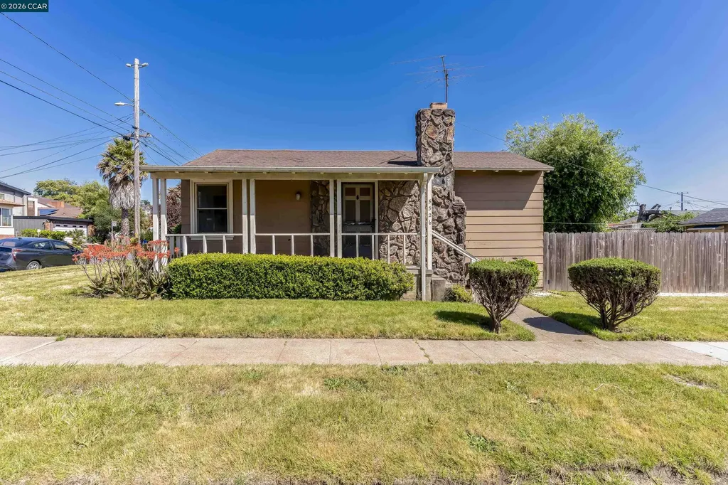 5526 Carl Avenue Richmond CA 94804