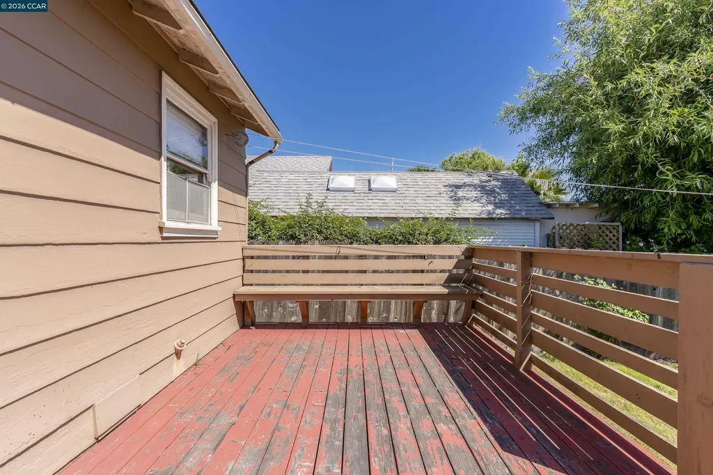 5526 Carl Avenue Richmond CA 94804