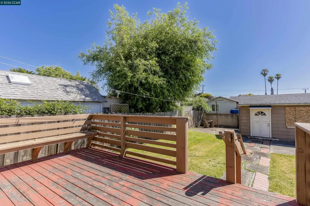 5526 Carl Avenue Richmond CA 94804