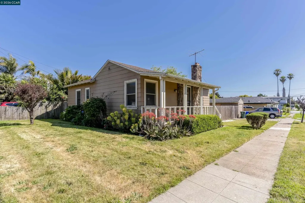 5526 Carl Avenue Richmond CA 94804