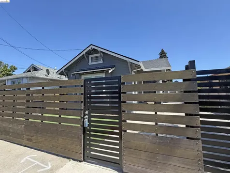 2122 69TH Avenue Oakland CA 94621
