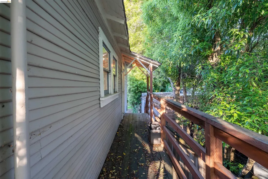 2338 Roosevelt Avenue Berkeley CA 94703