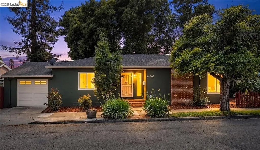 10809 Mcintyre Street Oakland CA 94605