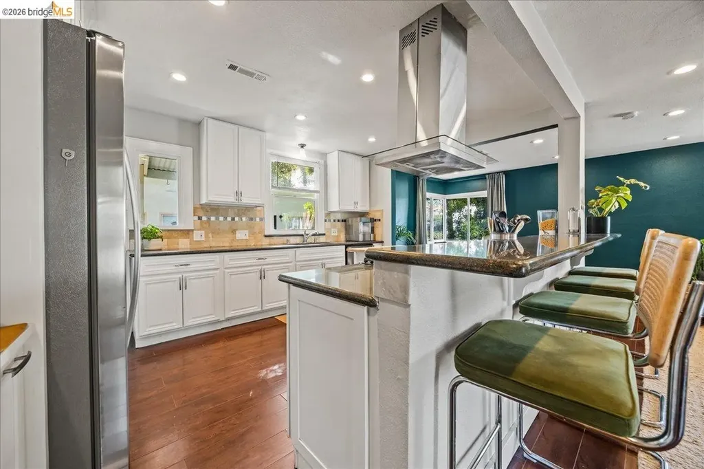 10809 Mcintyre Street Oakland CA 94605