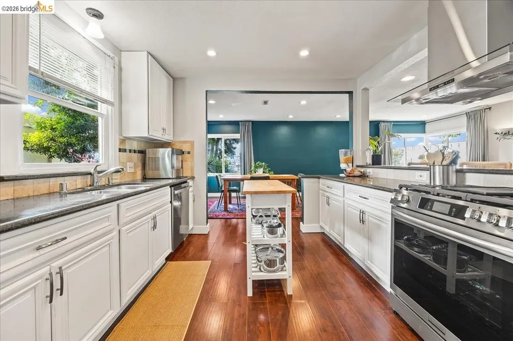 10809 Mcintyre Street Oakland CA 94605