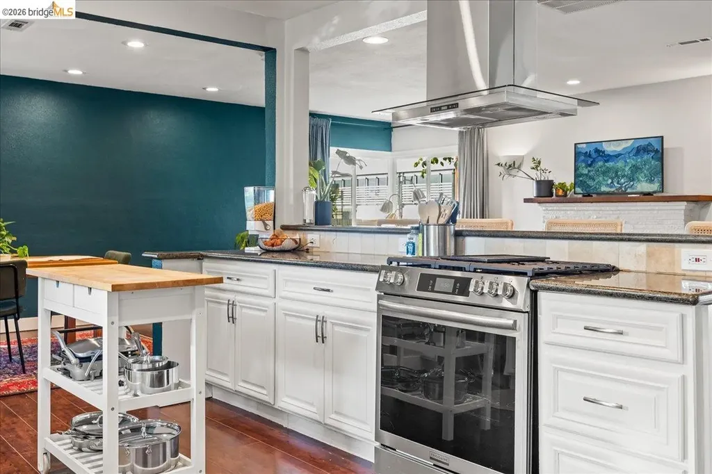 10809 Mcintyre Street Oakland CA 94605