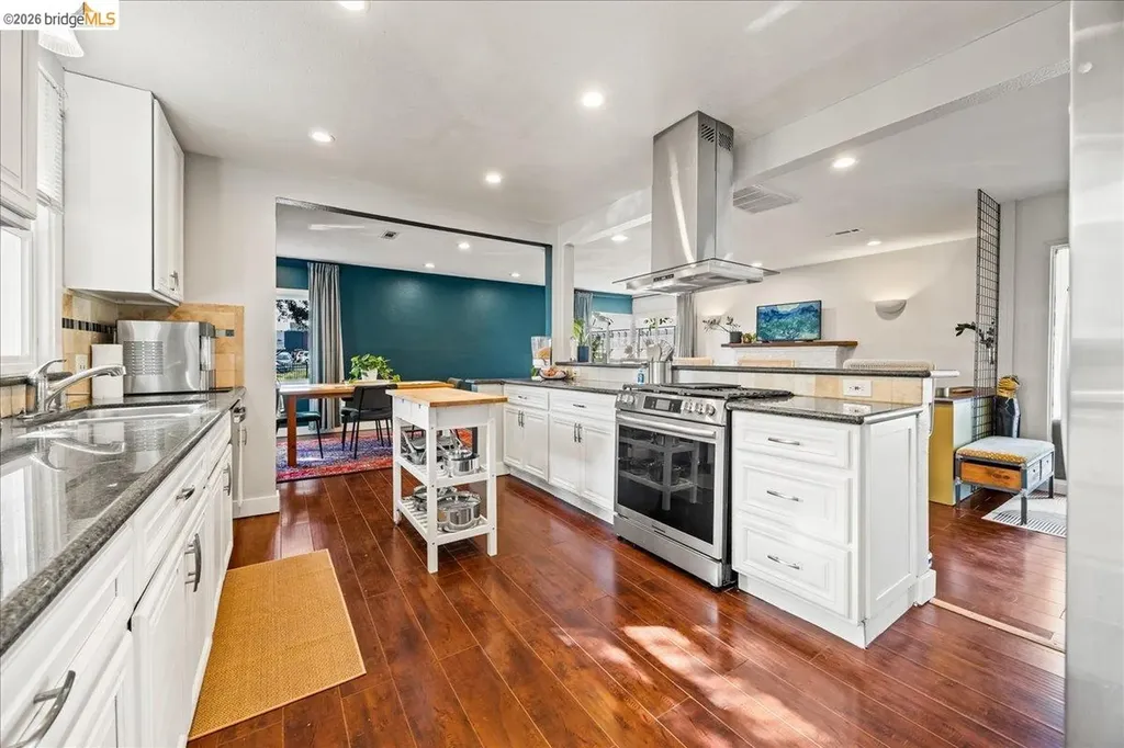 10809 Mcintyre Street Oakland CA 94605