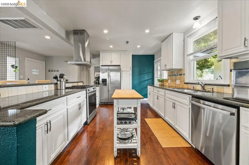 10809 Mcintyre Street Oakland CA 94605