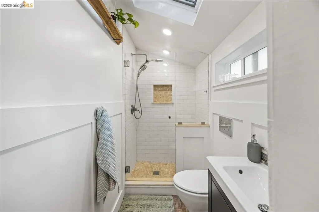 10809 Mcintyre Street Oakland CA 94605