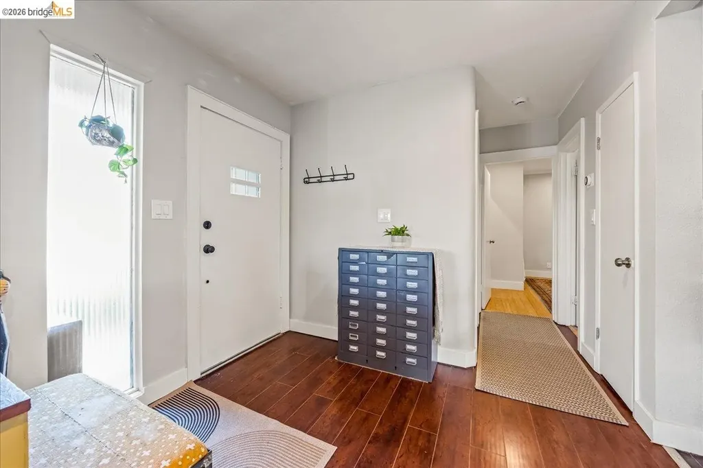 10809 Mcintyre Street Oakland CA 94605