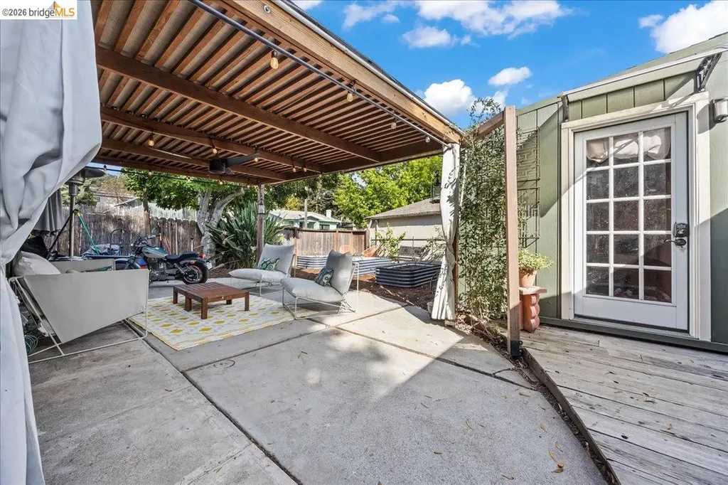10809 Mcintyre Street Oakland CA 94605