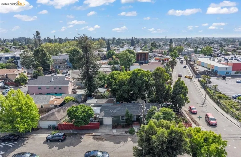 10809 Mcintyre Street Oakland CA 94605