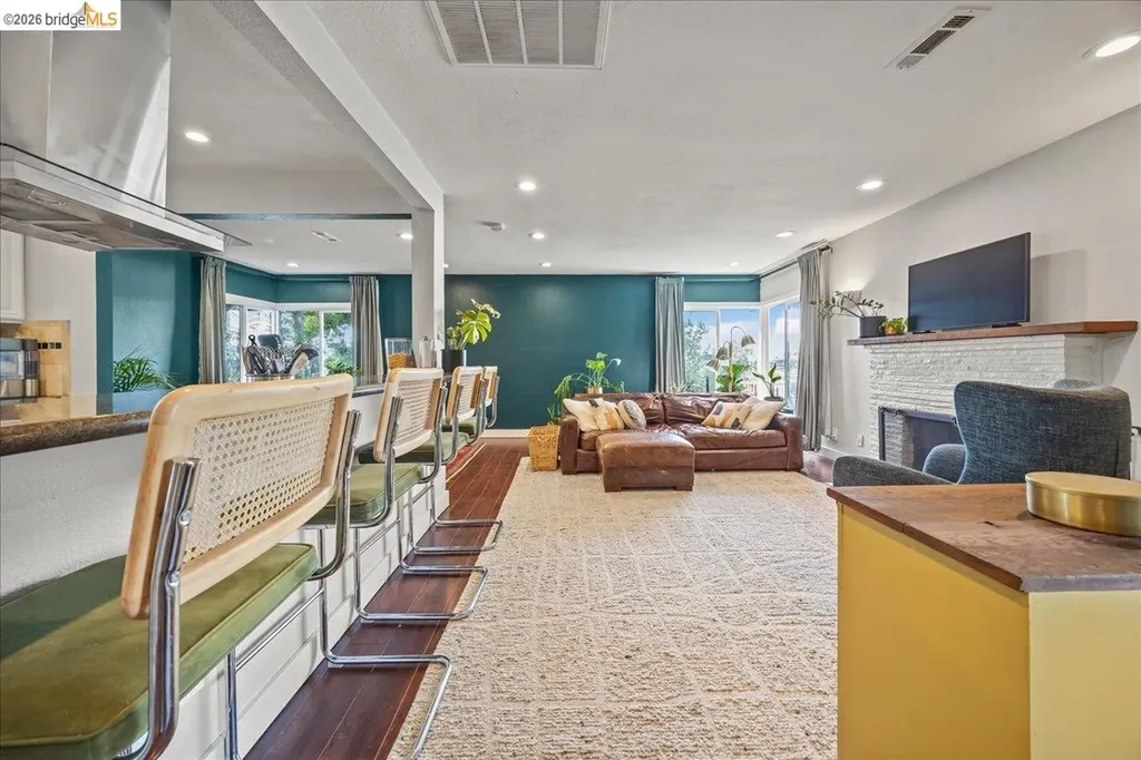 10809 Mcintyre Street Oakland CA 94605