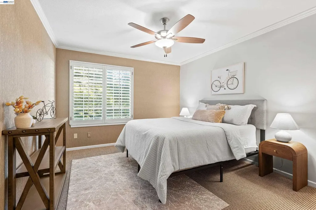 4636 Redwood Road Oakland CA 94619