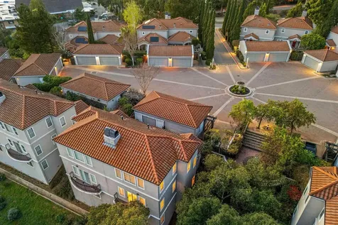4636 Redwood Road Oakland CA 94619