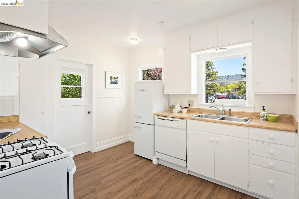 1385 Francisco Street Berkeley CA 94702